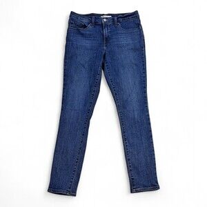 Levi's Women's Skinny Jeans Size 30 Medium Blue Wash